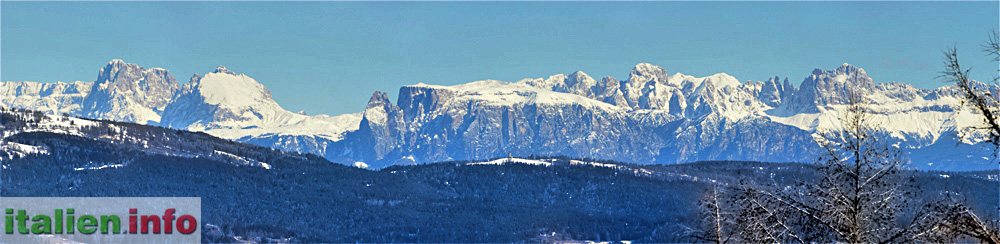 Italien genießen mit Italien.Info: Blick vom Vigiljoch (Monte San Vigilio) (BZ) in die Dolomiten - Südtirol